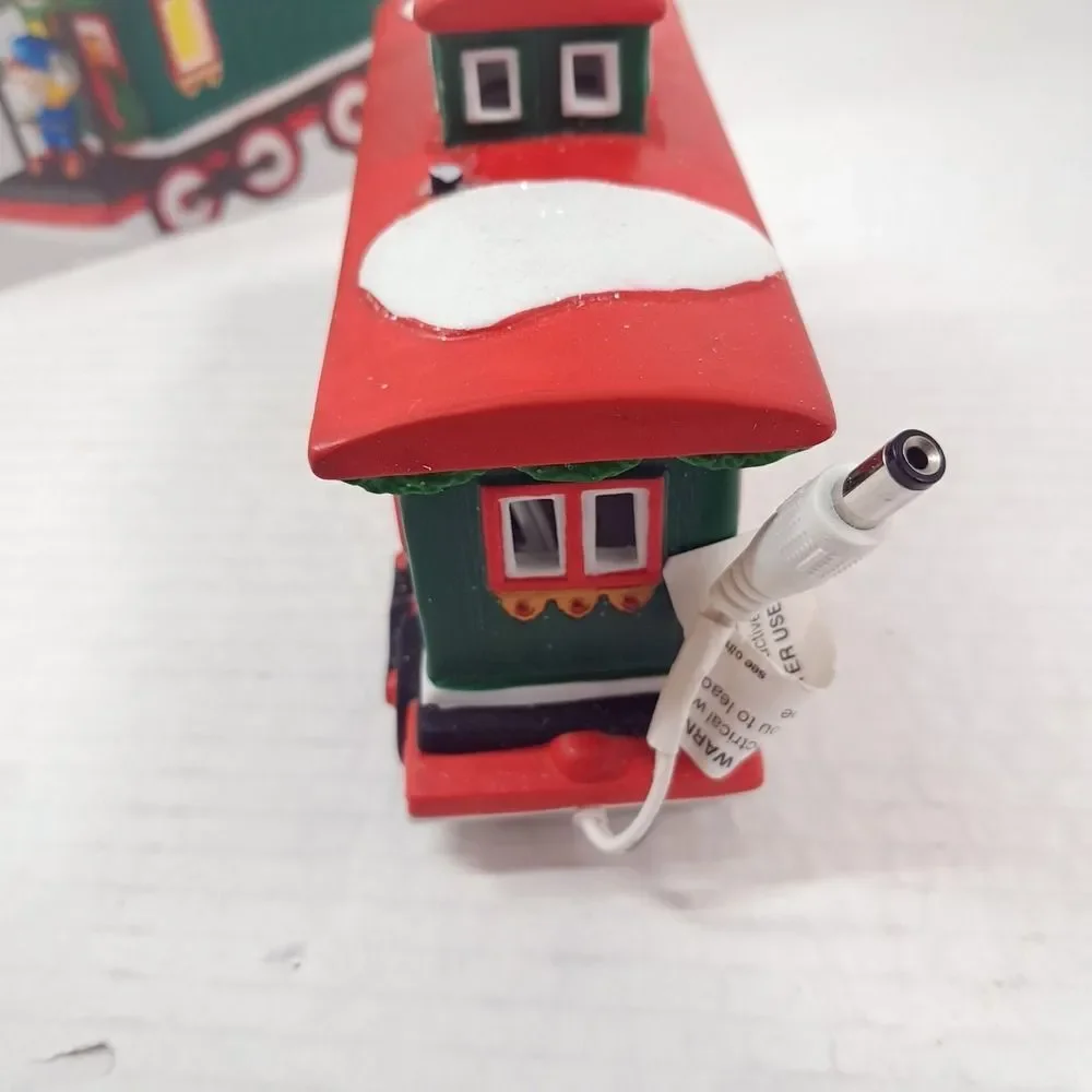 Dept 56 North Pole‎ Christmas Village NORTHERN LIGHTS CABOOSE 4050968 READ